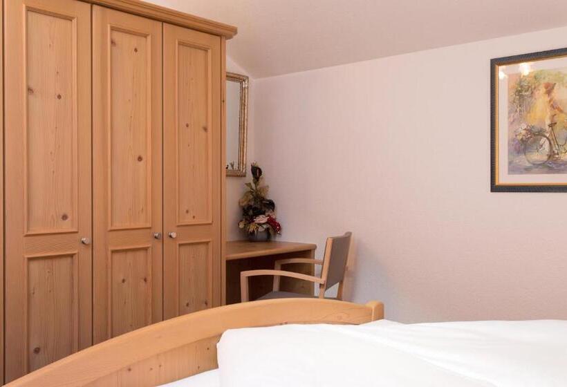 2 Bedroom Apartment, Landhaus Zauser