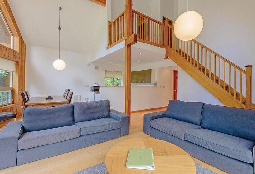 Дом 3 Спальни, Penvale Lakes Lodges