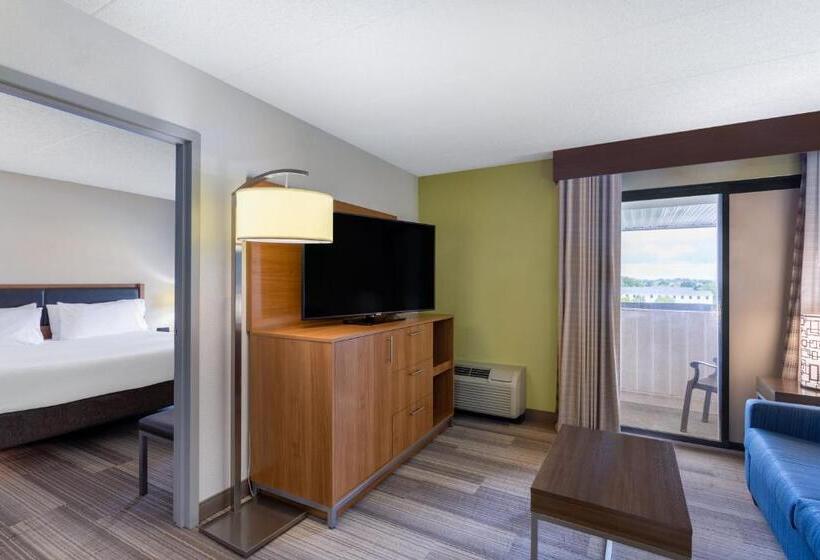 스위트 킹사이즈 침대, Holiday Inn Express Hotel & Suites King Of Prussia, An Ihg