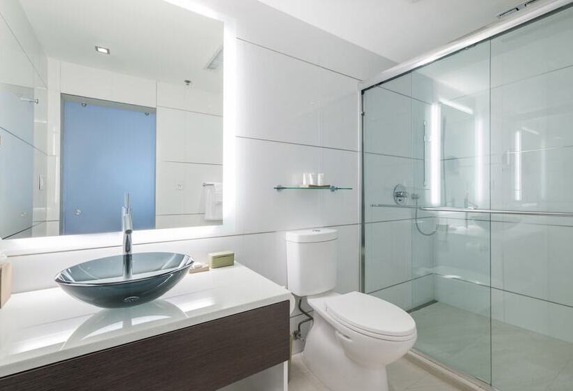 Suite Superior, The Marlin