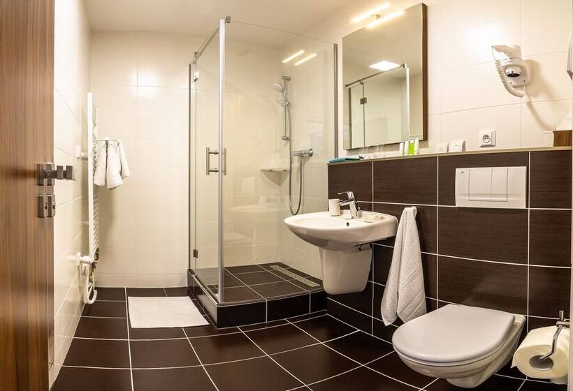 Номер Deluxe, Bohemia Inn