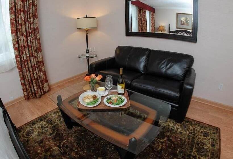 Номер Deluxe, Norwalk Inn & Conference Center