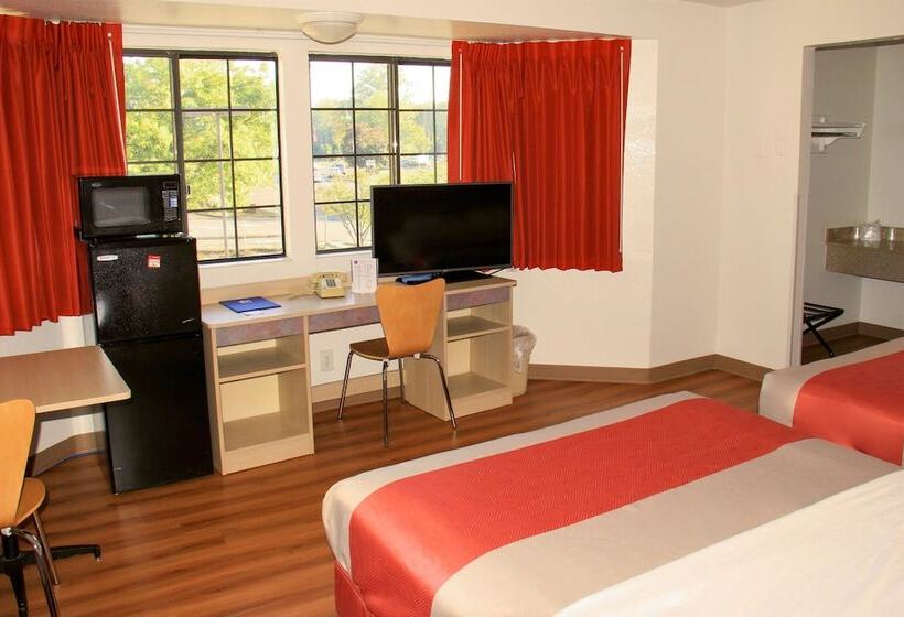 Номер Deluxe, Motel 6enfield, Ct  Hartford