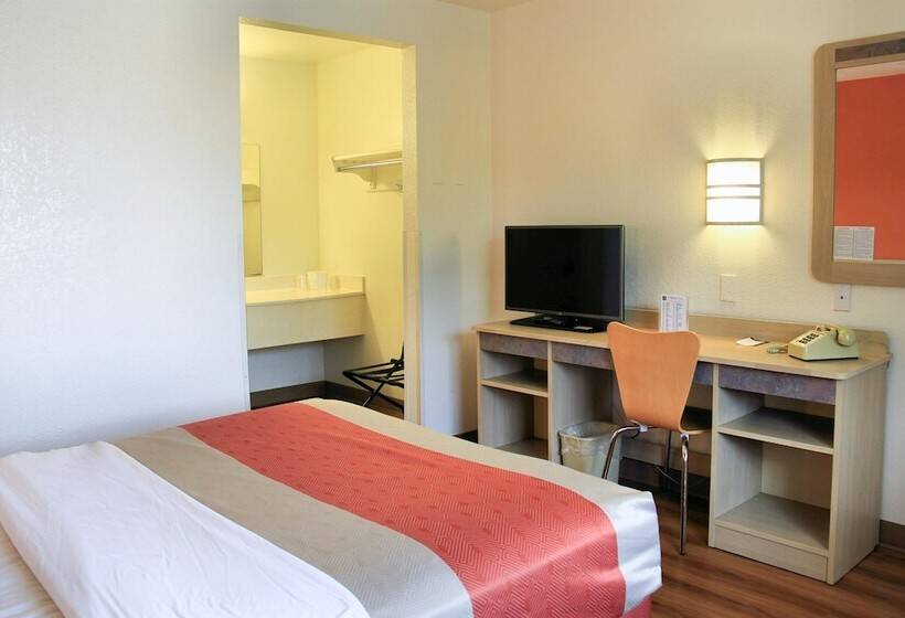 Номер Deluxe, Motel 6enfield, Ct  Hartford