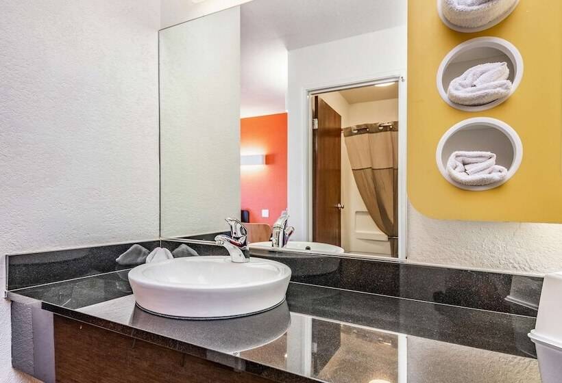 Люкс, The Ellsworth Hotel, Ascend Hotel Collection