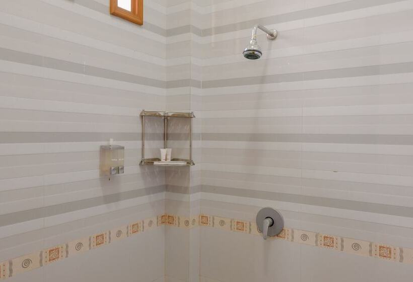 اتاق لوکس, Oyo 2295 Daffi Family Residence