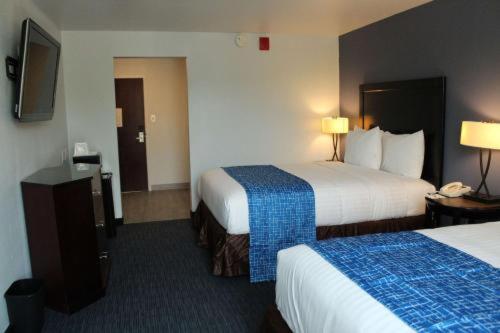 Номер Стандарт, Travelodge By Wyndham Water S Edge Hotel   Racine