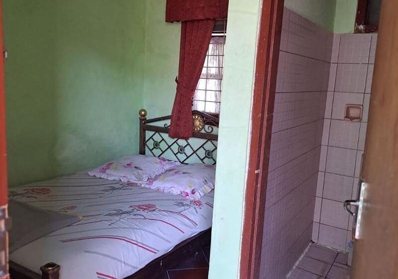 Quarto Estandar Individual, Wisma & Kantin Amanda