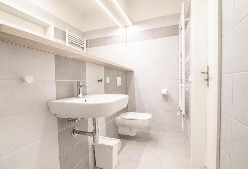 Номер Стандарт, Garni Hotel Roušarka