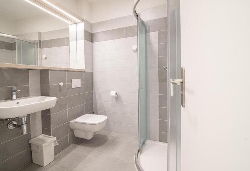Семейный Номер, Garni Hotel Roušarka