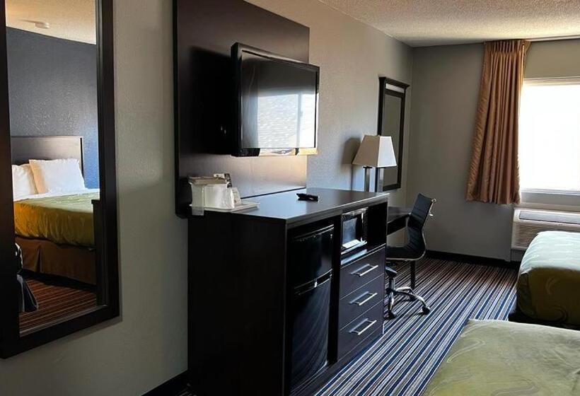 Номер Стандарт, Colby Inn And Suites