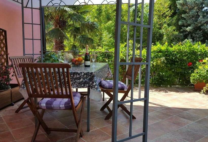 غرفة قياسية, Apartment & Rooms Graciela