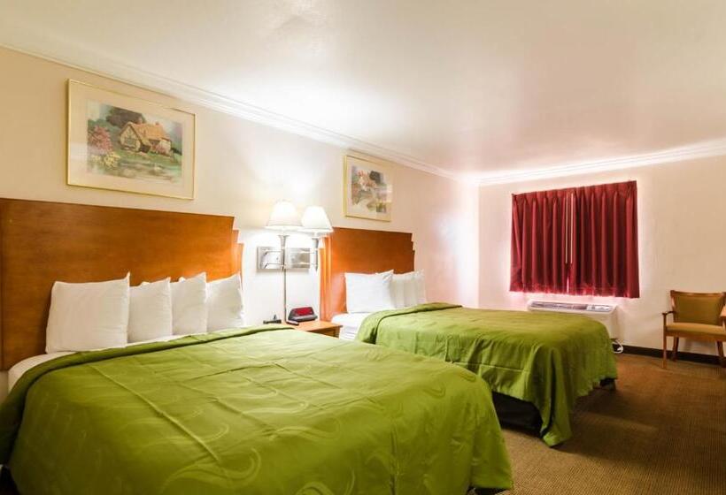 스탠다드 룸, Quality Inn & Suites Salina