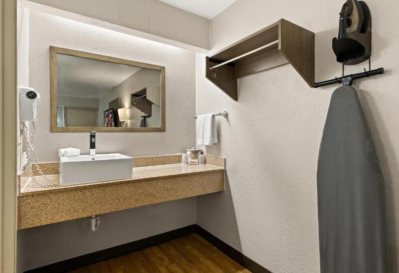 Номер Deluxe Адаптированный для Инвалидов, Red Roof Inn Cleveland  Independence