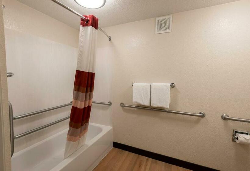 Номер Deluxe Адаптированный для Инвалидов, Red Roof Inn Raleigh Southwest  Cary
