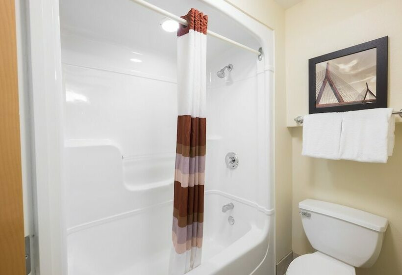 Номер Deluxe Адаптированный для Инвалидов, Red Roof Inn Raleigh Southwest  Cary