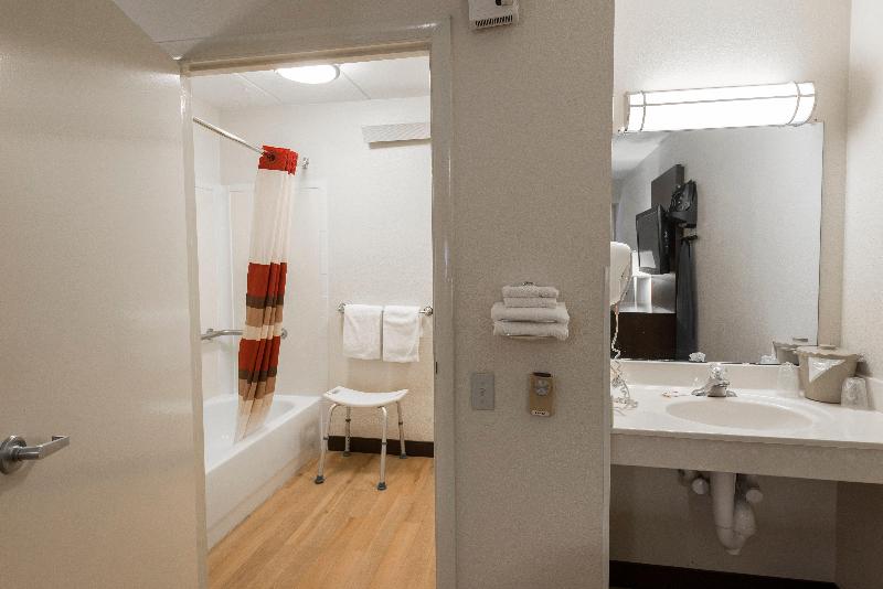 Номер Премиум, Red Roof Inn Plus+ St Louis   Forest Park/ Hampton Ave 