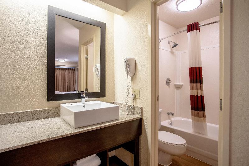 Номер Премиум, Red Roof Inn Plus+ St Louis   Forest Park/ Hampton Ave 