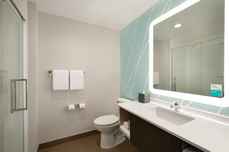 适合残疾人使用的标准间, Avid Hotel Nashville   Lebanon An Ihg