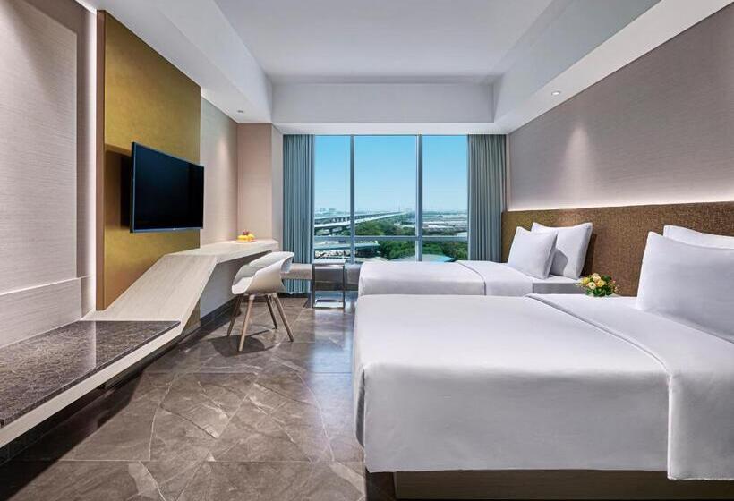 Номер Deluxe, Nuanza Hotel & Convention Cikarang
