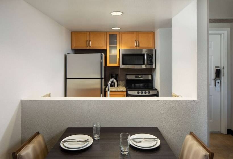 Suíte 2 Dormitórios, Sonesta Es Suites Carmel Mountain  San Diego