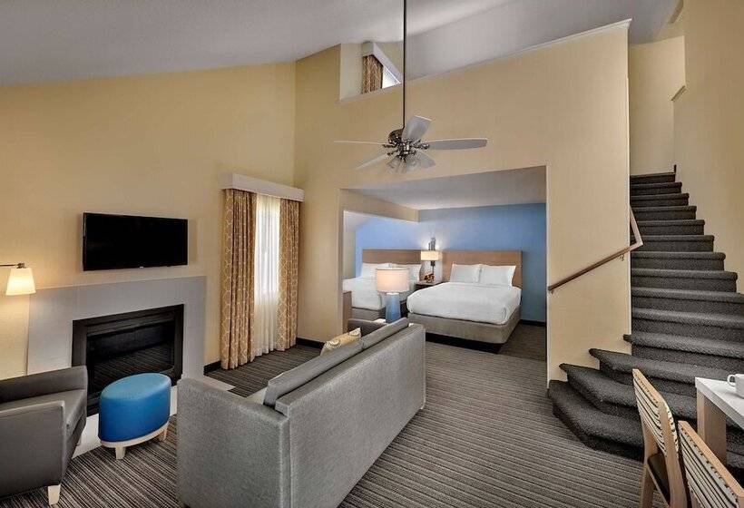 Люкс 2 Спальни, Sonesta Es Suites Providence  Airport