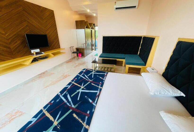 Люкс с Балконом, Saptarang Residency Panhala
