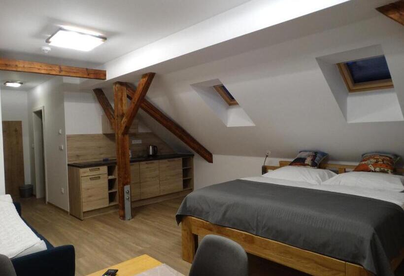 스탠다드 스튜디오 킹침대, Garni Villa Areka