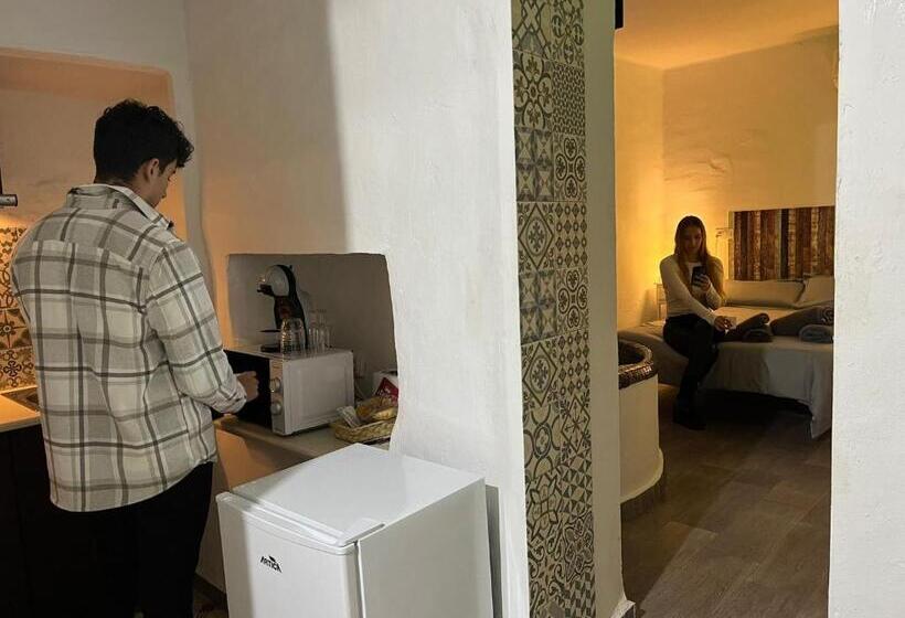 带按摩浴盆的套房, Fortress Jacuzzi Suites