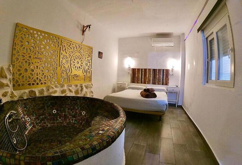 带按摩浴盆的套房, Fortress Jacuzzi Suites