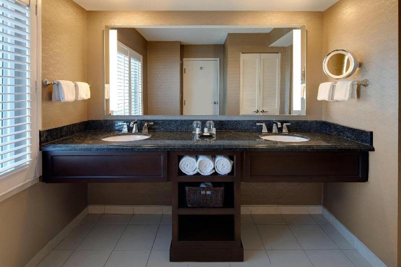 Люкс Кровать Кинг, Sheraton Suites Fort Lauderdale West