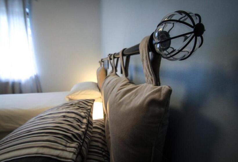 اتاق استاندارد, Acerorosso B&b