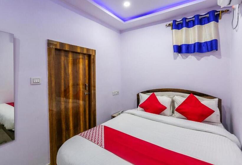 اتاق استاندارد, O Red Velvet Classic Near Netaji Subhash Chandra Bose International Airport