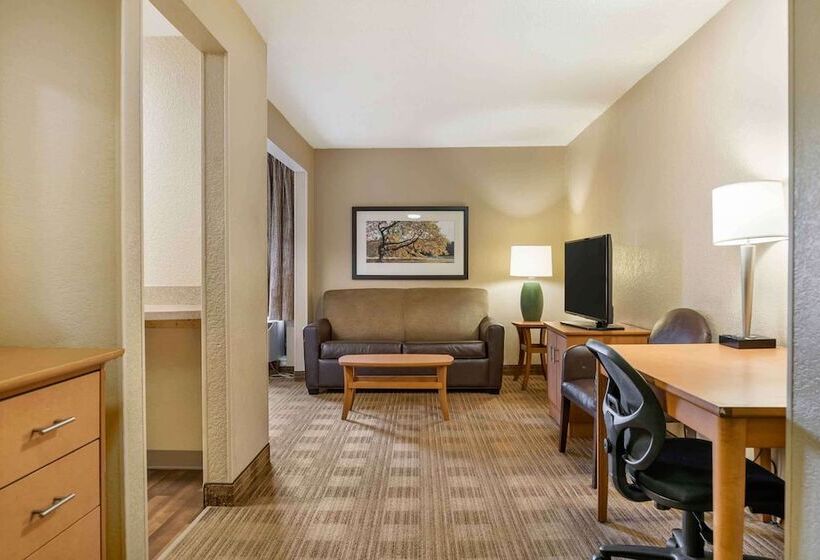 استودیوی لوکس, Extended Stay America Select Suites   Detroit   Warren