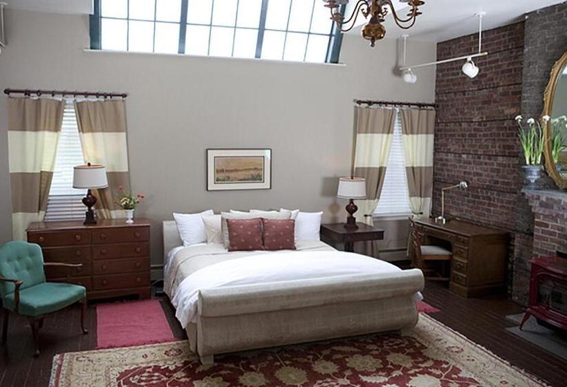 디럭스 스튜디오, Morgan State House Inn