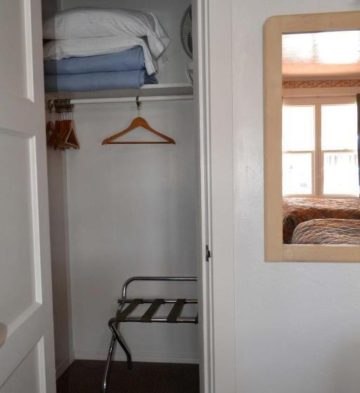 Quarto Estandar, Silver Maple Inn And The Cain House Country Suites