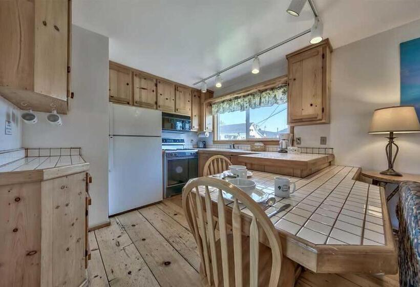 침실 1개 주택, Silver Maple Inn And The Cain House Country Suites