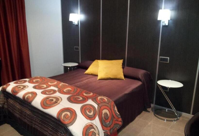 Номер Стандарт, Hostal Alcalá Del Jucar