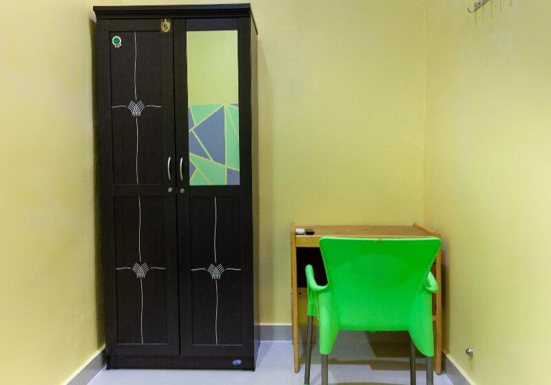 Номер Стандарт, Oyo 2923 Lavenia Kost 2