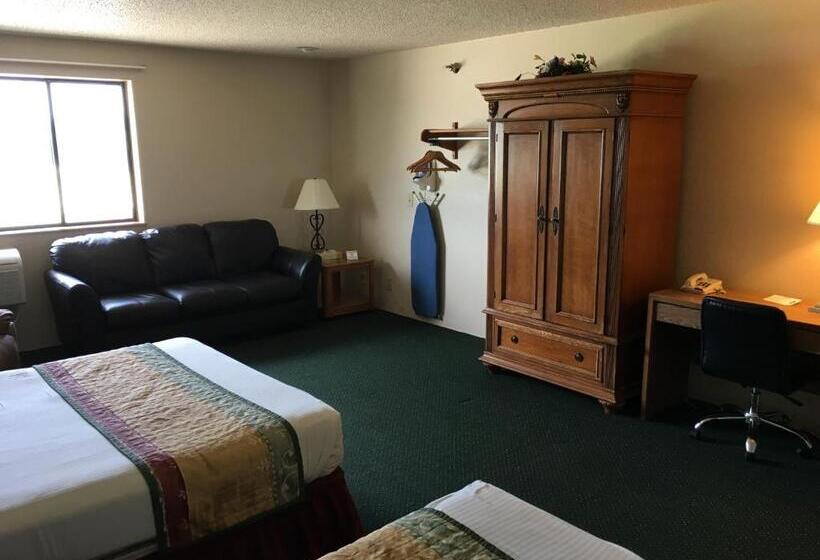 家庭套房, Cassville Four Seasons Inn & Suites