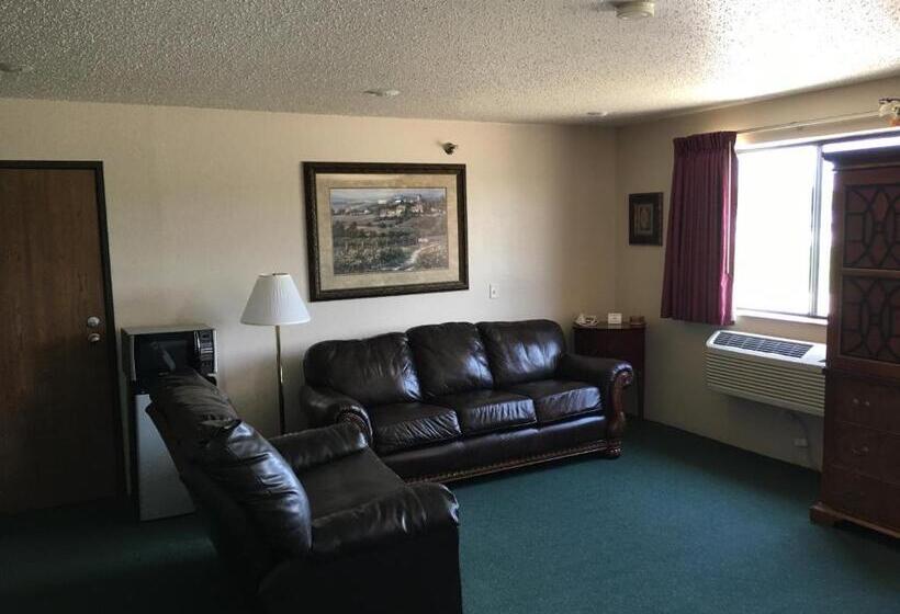 Номер Deluxe Кровать Кинг, Cassville Four Seasons Inn & Suites