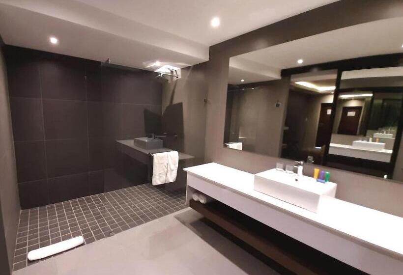 Номер Deluxe Кровать Кинг, Copperwood Hotel And Conferencing