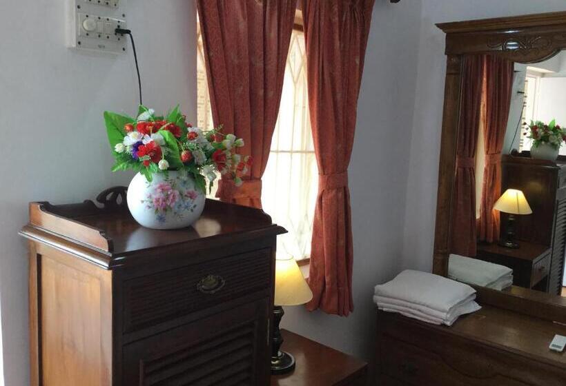 デラックスルーム, Anthy’s Guesthouse And Restaurant