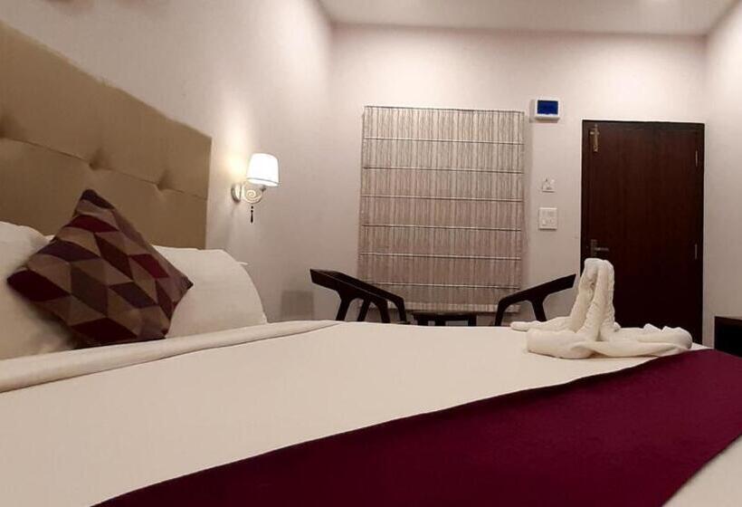 标准间侧面带海景, Aurum Resorts