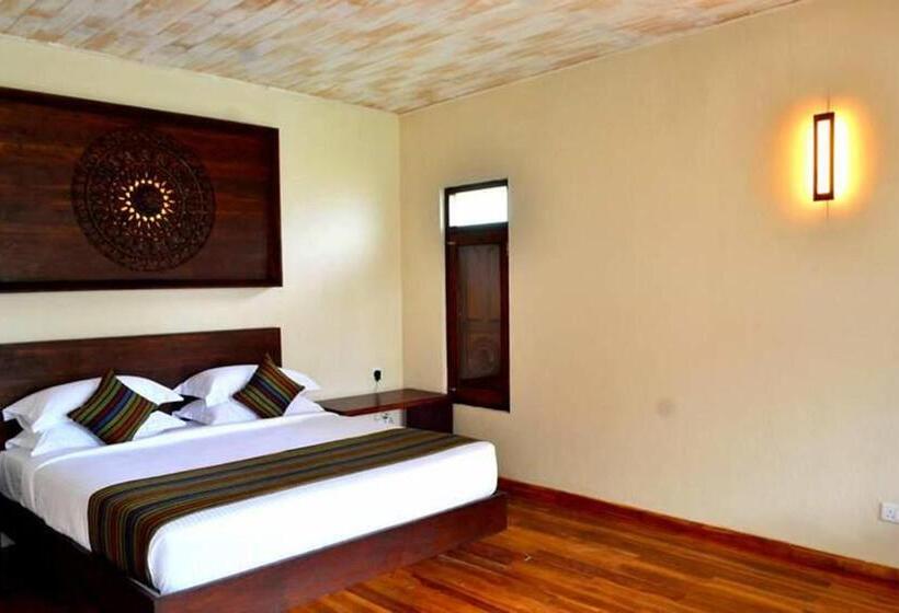 اتاق لوکس با بالکن و چشم‌انداز دریا, Guru Beach Resort