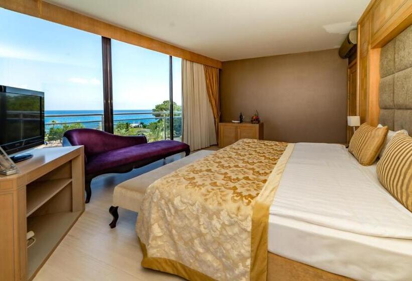 Семейный Номер, Amara Luxury Resort & Villas