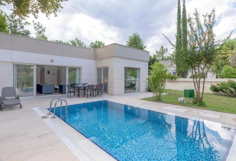 Вилла 3 Спальни, Amara Luxury Resort & Villas