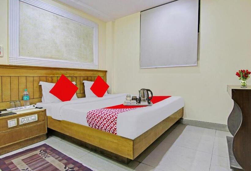 트리플 클래식 룸, Adb Rooms Hotel Neelam Palace