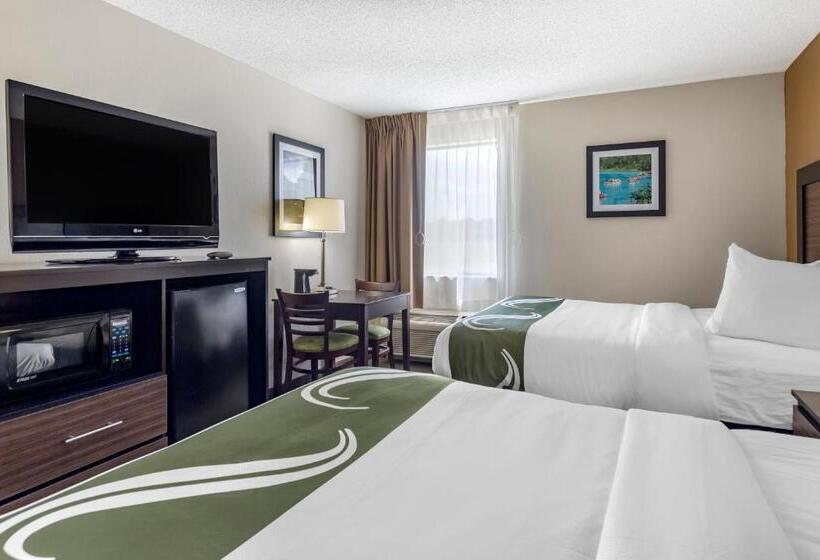 适合残疾人士使用的带超级大床的标准间, Quality Inn