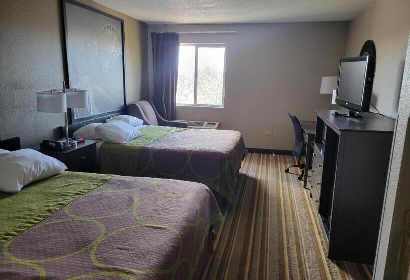 סוויטת 2 חדרי שינה, Super 8 By Wyndham Aurora/naperville Area